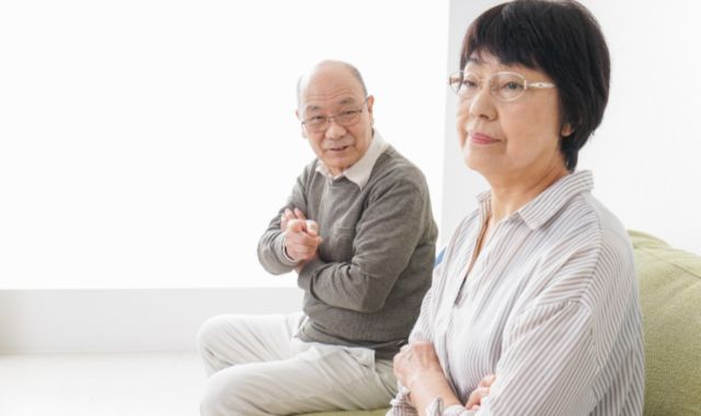 険悪そうな熟年夫婦